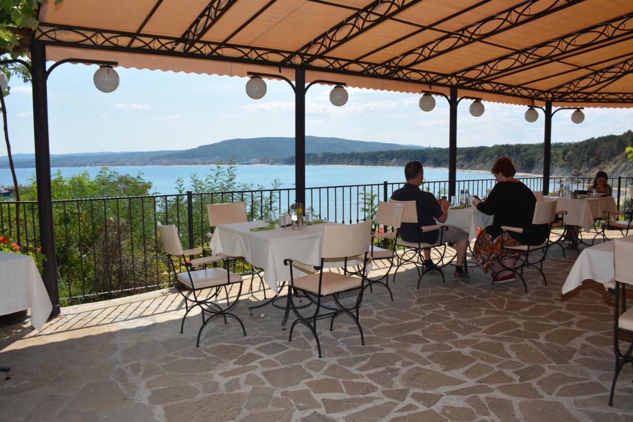 Complex Chayka Guest House Byala  Bagian luar foto