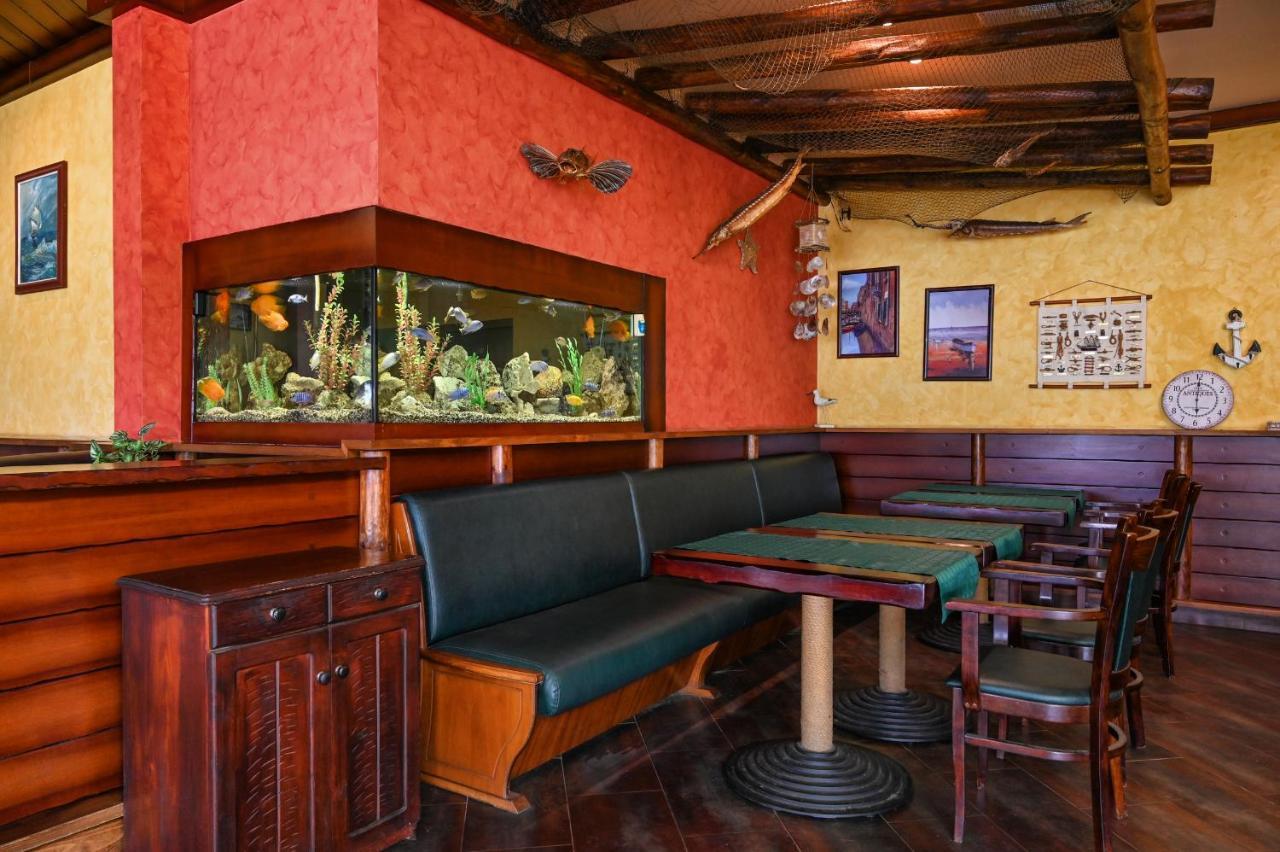 Complex Chayka Guest House Byala  Bagian luar foto